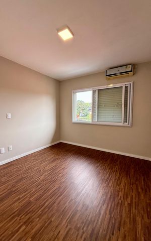 Casa à venda com 204m², 4 quartos e 2 vagas