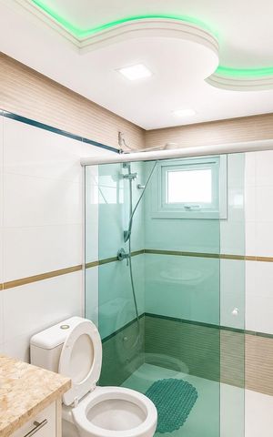 Casa de condomínio para alugar com 233m², 6 quartos e 4 vagas Casa de condomínio para alugar com 233m², 6 quartos e 4 vagasBanheiro 5