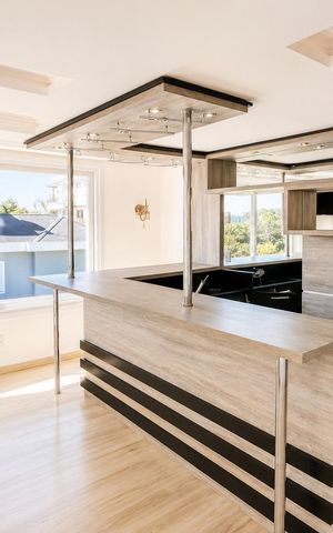 Casa de condomínio para alugar com 233m², 6 quartos e 4 vagas Casa de condomínio para alugar com 233m², 6 quartos e 4 vagasÁrea comum