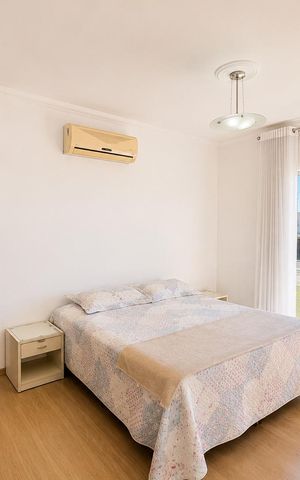 Casa de condomínio para alugar com 388m², 4 quartos e 4 vagas Casa de condomínio para alugar com 388m², 4 quartos e 4 vagasQuarto 1