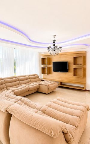 Casa de condomínio para alugar com 388m², 4 quartos e 4 vagas Casa de condomínio para alugar com 388m², 4 quartos e 4 vagasSala