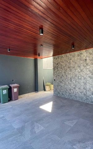Casa de condomínio para alugar com 274m², 4 quartos e 2 vagas
