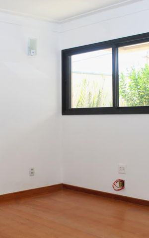 Casa para alugar com 260m², 3 quartos e 4 vagas Casa para alugar com 260m², 3 quartos e 4 vagasQuarto