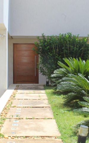 Casa para alugar com 260m², 3 quartos e 4 vagas Casa para alugar com 260m², 3 quartos e 4 vagasÁrea externa