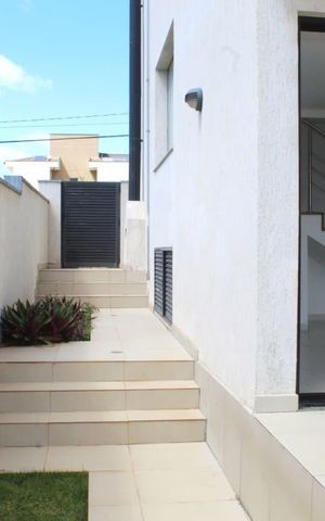 Casa para alugar com 260m², 3 quartos e 4 vagas Casa para alugar com 260m², 3 quartos e 4 vagasÁrea externa