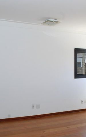 Casa para alugar com 260m², 3 quartos e 4 vagas Casa para alugar com 260m², 3 quartos e 4 vagasQuarto