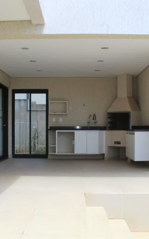 Casa para alugar com 260m², 3 quartos e 4 vagas Casa para alugar com 260m², 3 quartos e 4 vagasÁrea externa