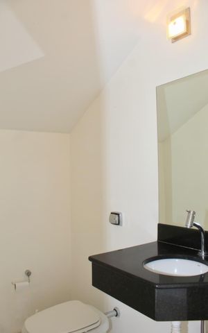 Casa para alugar com 260m², 3 quartos e 4 vagas Casa para alugar com 260m², 3 quartos e 4 vagasBanheiro