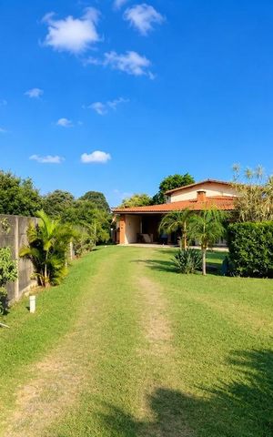 Casa à venda com 239m², 3 quartos e 4 vagas