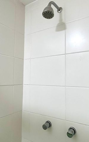 Apartamento para alugar com 61m², 2 quartos e 1 vaga Apartamento para alugar com 61m², 2 quartos e 1 vagaBanheiro 1