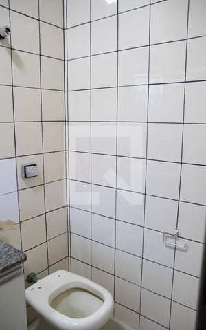 Casa à venda com 250m², 4 quartos e 2 vagas Casa à venda com 250m², 4 quartos e 2 vagasBanheiro da Suíte 1