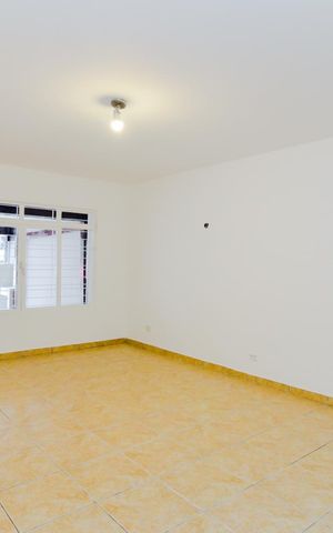Casa para alugar com 133m², 2 quartos e 2 vagasSala