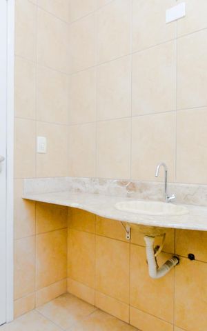 Casa para alugar com 133m², 2 quartos e 2 vagasBanheiro