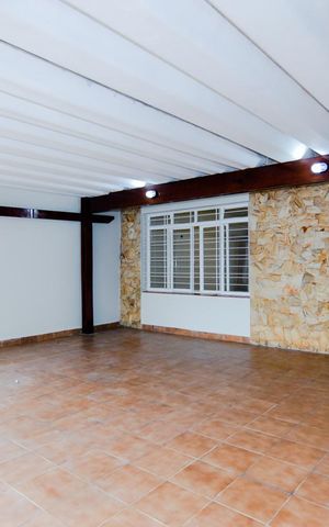 Casa para alugar com 133m², 2 quartos e 2 vagasGaragem