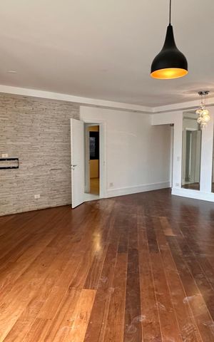Apartamento para alugar com 138m², 3 quartos e 2 vagas