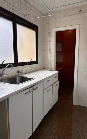 Apartamento para alugar com 138m², 3 quartos e 2 vagas