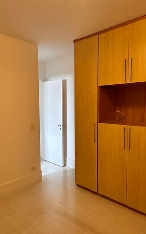 Apartamento para alugar com 138m², 3 quartos e 2 vagas