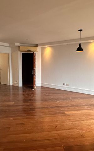 Apartamento para alugar com 138m², 3 quartos e 2 vagas