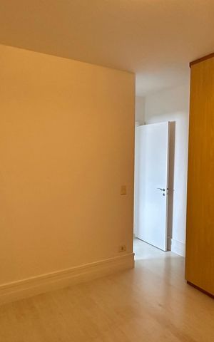 Apartamento para alugar com 138m², 3 quartos e 2 vagas