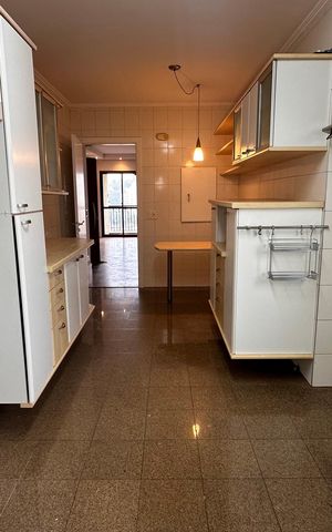 Apartamento para alugar com 138m², 3 quartos e 2 vagas