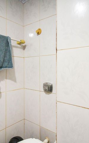 Casa à venda com 130m², 3 quartos e 2 vagas Casa à venda com 130m², 3 quartos e 2 vagasBanheiro 1