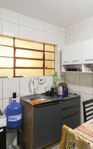 Casa à venda com 130m², 3 quartos e 2 vagas Casa à venda com 130m², 3 quartos e 2 vagasCozinha