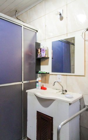 Casa à venda com 130m², 3 quartos e 2 vagas Casa à venda com 130m², 3 quartos e 2 vagasBanheiro 2