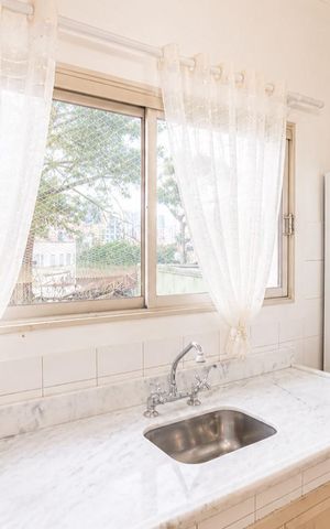 Casa para alugar com 256m², 3 quartos e 2 vagas Casa para alugar com 256m², 3 quartos e 2 vagasCozinha