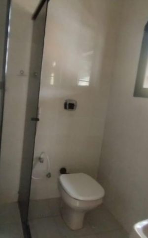 Casa para alugar com 160m², 3 quartos e 3 vagas Casa para alugar com 160m², 3 quartos e 3 vagasBanheiro social