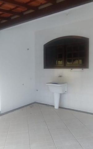 Casa para alugar com 160m², 3 quartos e 3 vagas Casa para alugar com 160m², 3 quartos e 3 vagasÁrea de serviço