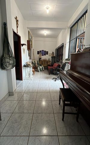 Casa para alugar com 180m², 3 quartos e 2 vagas Casa para alugar com 180m², 3 quartos e 2 vagasSala