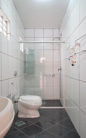 Casa para alugar com 208m², 4 quartos e 2 vagasBanheiro 1