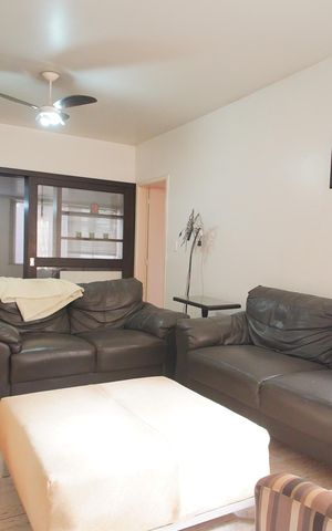 Casa para alugar com 208m², 4 quartos e 2 vagassala