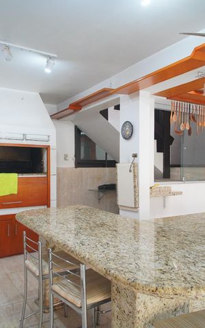 Casa para alugar com 208m², 4 quartos e 2 vagasEspaço Gourmet