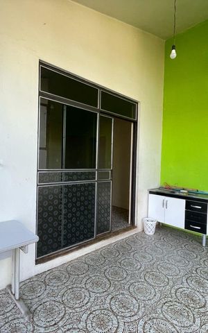 Casa para alugar com 600m², 4 quartos e 3 vagas Casa para alugar com 600m², 4 quartos e 3 vagasVaranda da cozinha