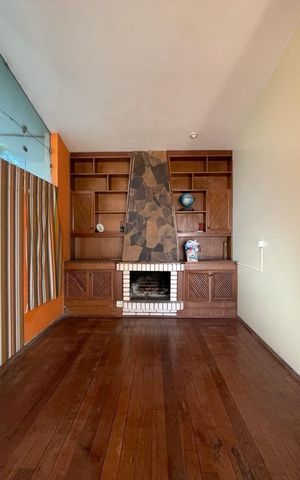 Casa para alugar com 600m², 4 quartos e 3 vagas Casa para alugar com 600m², 4 quartos e 3 vagasSala