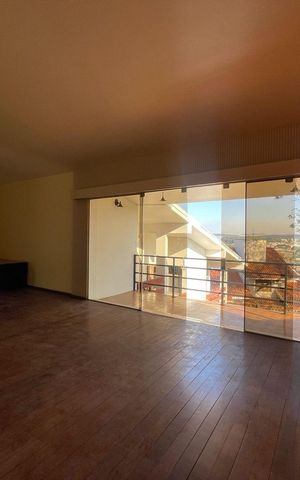 Casa para alugar com 600m², 4 quartos e 3 vagas Casa para alugar com 600m², 4 quartos e 3 vagasSala