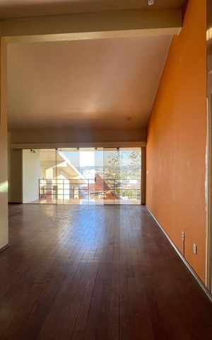 Casa para alugar com 600m², 4 quartos e 3 vagas Casa para alugar com 600m², 4 quartos e 3 vagasSala