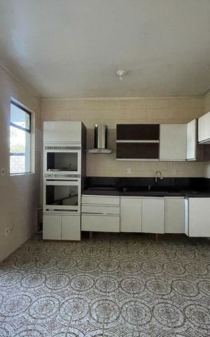Casa para alugar com 600m², 4 quartos e 3 vagas Casa para alugar com 600m², 4 quartos e 3 vagasCozinha
