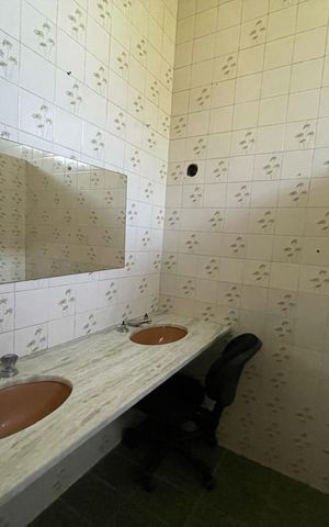 Casa para alugar com 600m², 4 quartos e 3 vagas Casa para alugar com 600m², 4 quartos e 3 vagasBanheiro social