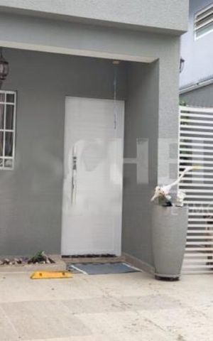 Casa à venda com 264m², 3 quartos e 1 vaga
