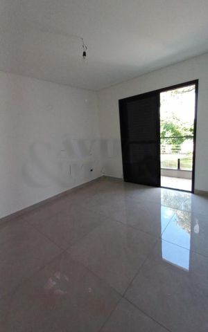 Casa à venda com 104m², 3 quartos e 2 vagas