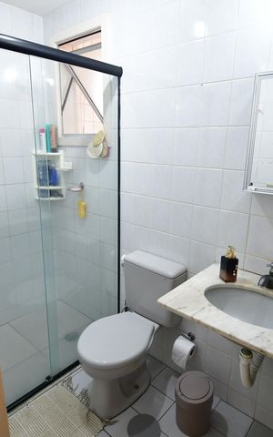 Apartamento à venda com 66m², 2 quartos e 2 vagasBanheiro social