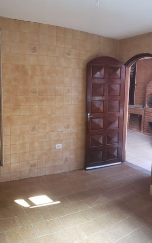Casa à venda com 280m², 3 quartos e 2 vagas Casa à venda com 280m², 3 quartos e 2 vagasCozinha