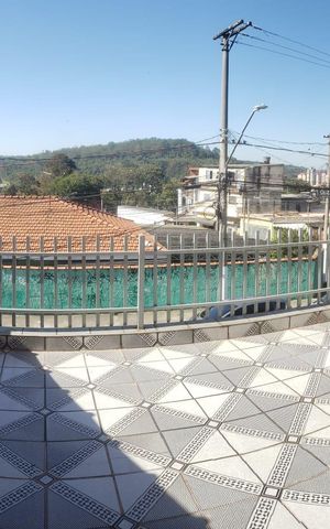 Casa à venda com 280m², 3 quartos e 2 vagas Casa à venda com 280m², 3 quartos e 2 vagasÁrea externa