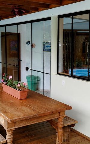 Casa para alugar com 320m², 4 quartos e 2 vagas