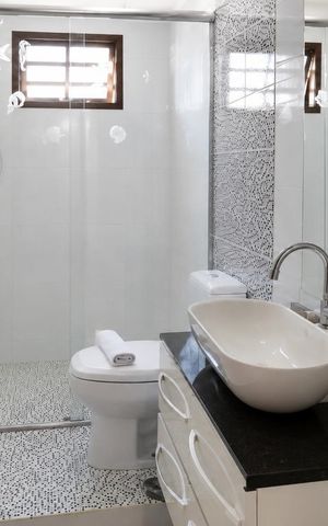 Casa para alugar com 320m², 4 quartos e 2 vagas Casa para alugar com 320m², 4 quartos e 2 vagasBanheiro 2