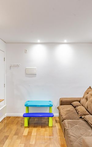 Apartamento à venda com 50m², 2 quartos e 1 vaga Apartamento à venda com 50m², 2 quartos e 1 vagaSala