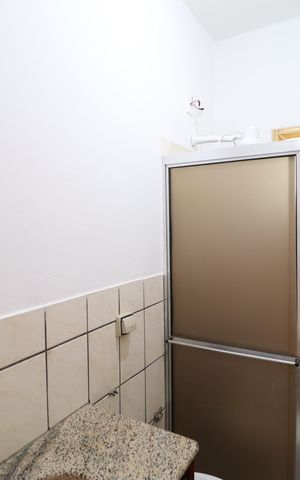 Casa para alugar com 80m², 3 quartos e 3 vagasBanheiro Social