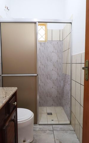 Casa para alugar com 80m², 3 quartos e 3 vagasBanheiro Social